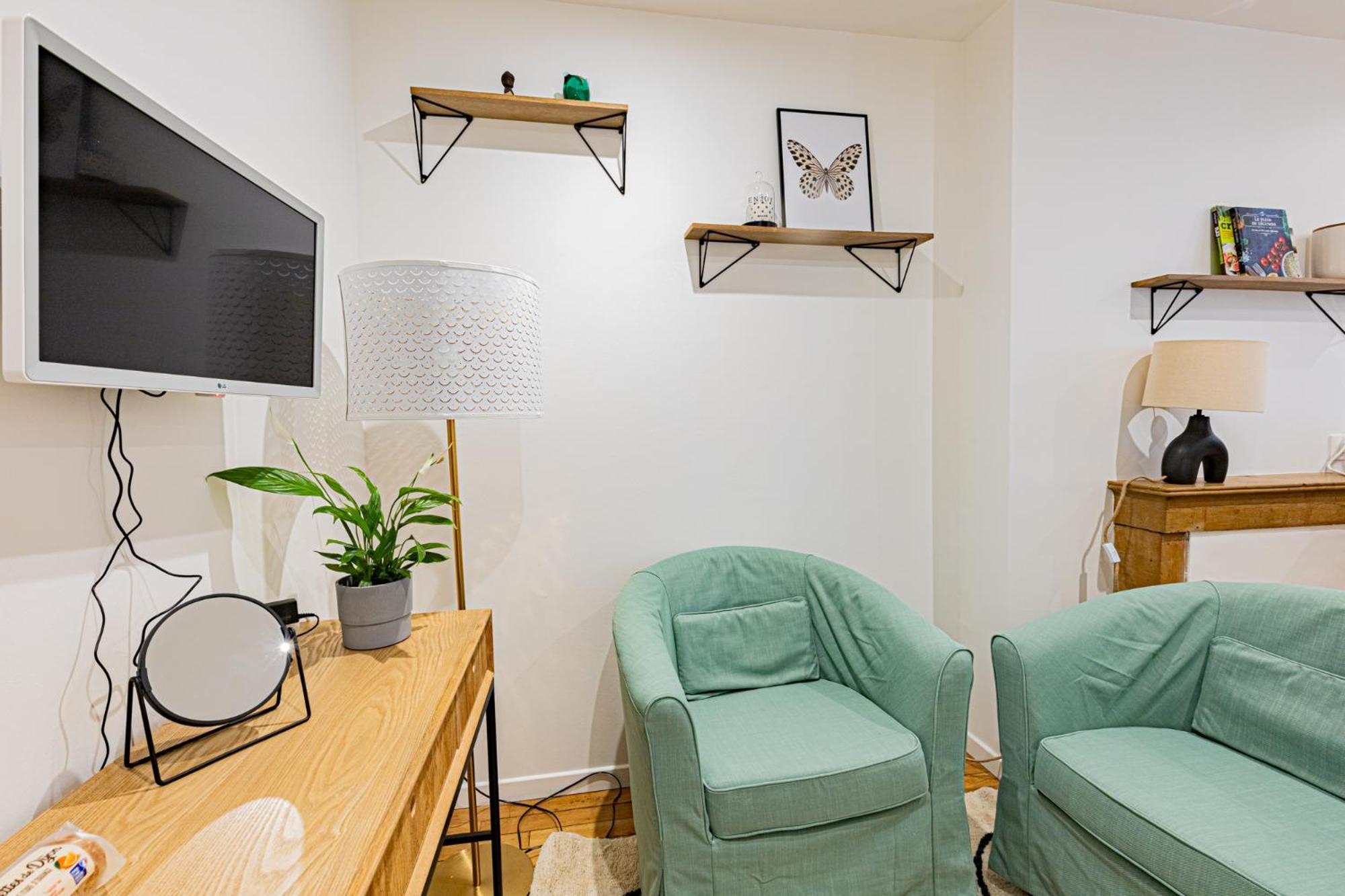 Owl Right - C La Chouette Apartment